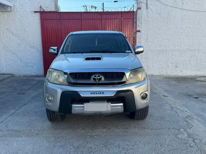 Toyota Hilux CD SRV D4-d 4X4 3.0 TDI Dies 2011