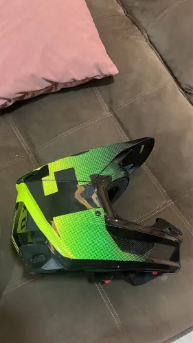 Capacete fox v1