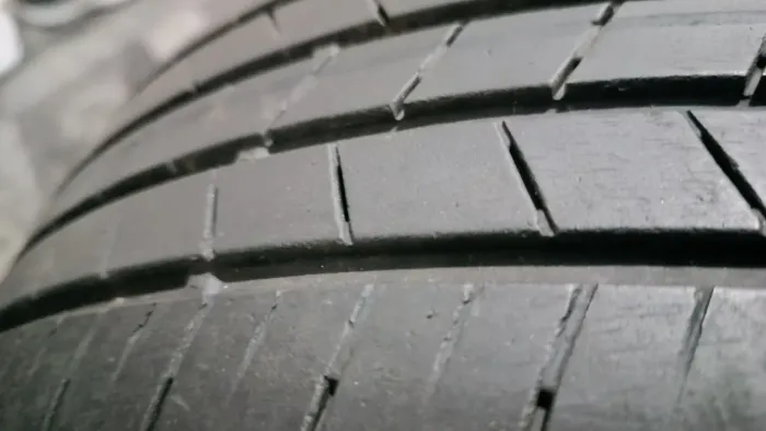 Pneu 205 55 16 Eficiente Grip Goodyear