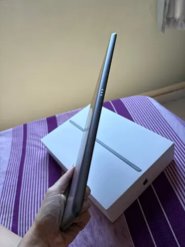 Vendo iPad 9 geração !! Sem nem um detalhe !! Perfeita condição 