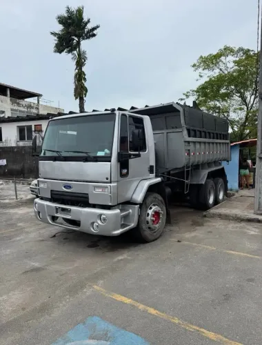 Caminhão Caçamba Ford Cargo a venda parcelado