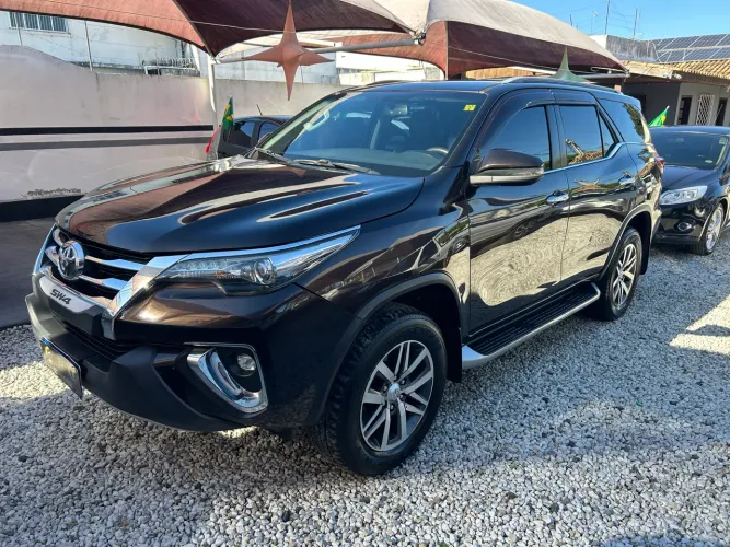 Toyota Hilux SW4 SRX 4X4 2.8 TDI 16V Dies. Aut. 2018