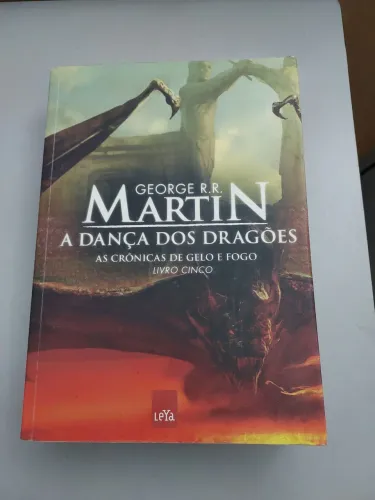 Livro 5 " A Dança Dos Dragões " da série das Crônicas do gelo e fogo - game of thrones