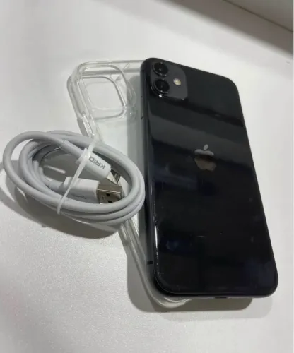 Celular iPhone 11 64GB preto