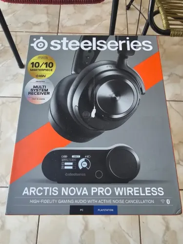 Headset Gamer Steelseries Arctis Nova Pro Wireless PS5 e PC