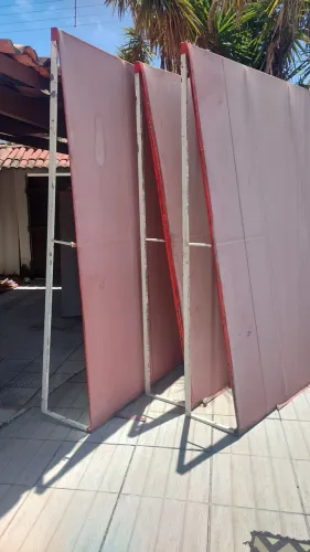 Vende-se toldo medindo 2,0x3,25 de largura.