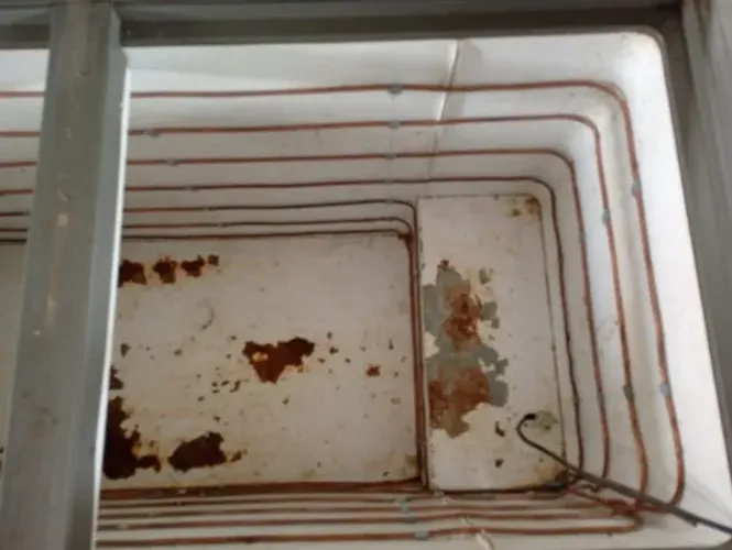 Freezer funcionando perfeitamente 220v