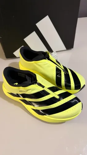 ADIDAS ADIZERO EVO SL ZÍPER NOVO SEM USO