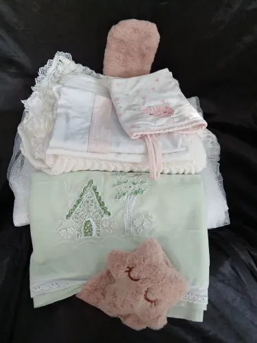Lote de Berço para Bebê Menina