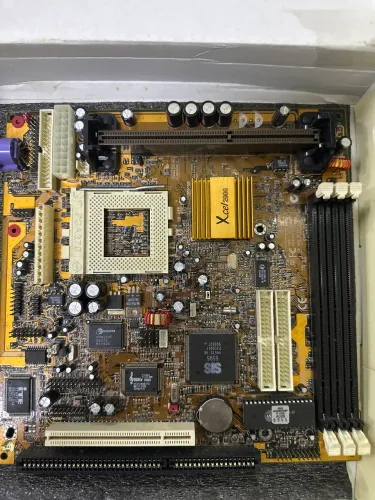 Placa mãe XCel 2000 