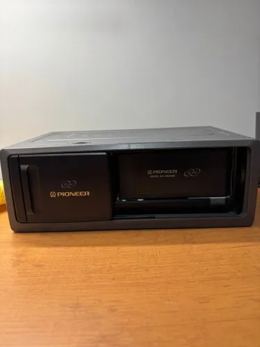 Disqueteira Pioneer CDX-P1230S - 12 CDs | Clássica | Completa