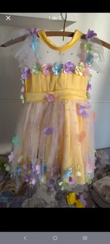 Vestido amarelo de festa 