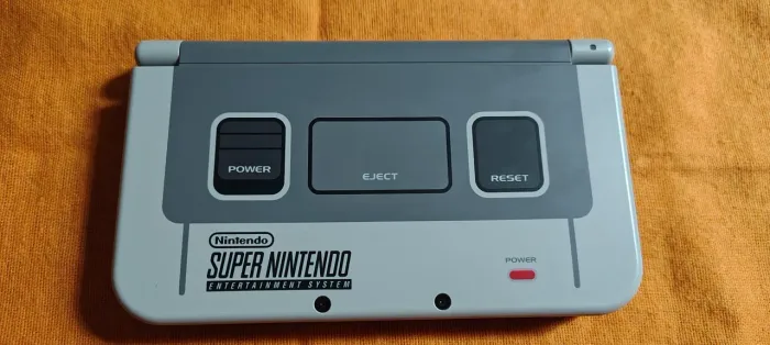 New 3ds Xl edição especial raríssimo.