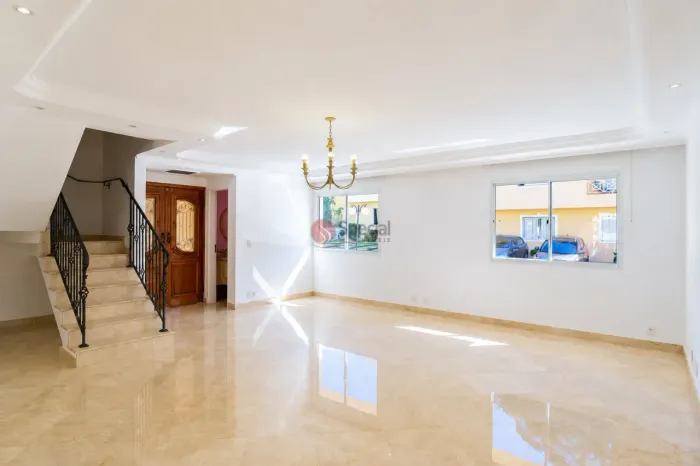 Casa em condomínio à venda na Vila Carrão, 290 m², 5 dormitórios, 4 vagas.
