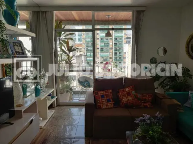 Apartamento - / Residencial / Icaraí