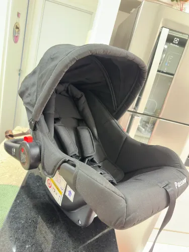 Bebê Conforto Passear Preto R$ 200,00 - 3 meses de uso