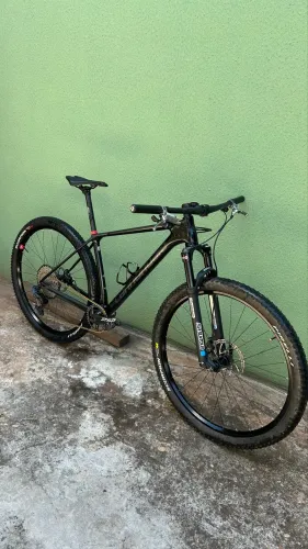 Bike cannondale boost T 17 carbono