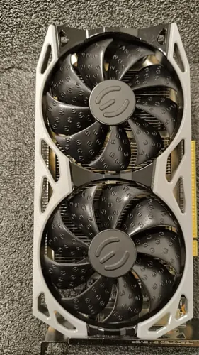 Placa de vídeo EVGA GTX 1650 SUPER 4GB