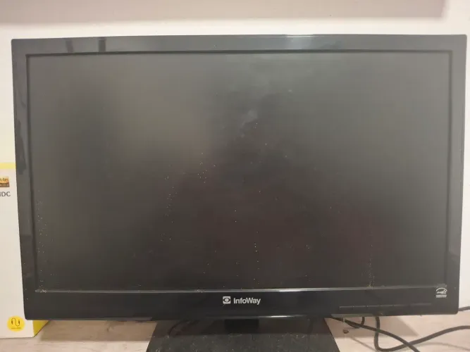 Monitor InfoWay - Usado, Com Defeito na Tela