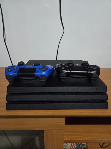 Playstation 4 Pro (PS4)