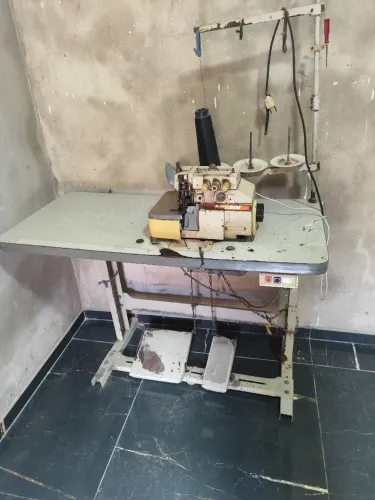 Máquina de custura