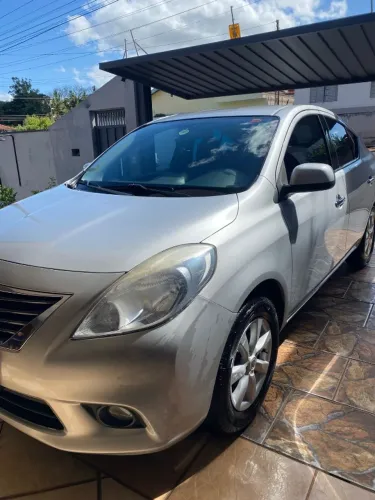 Nissan Versa SL 1.6 16V Flex Fuel 4P Mec. 2014