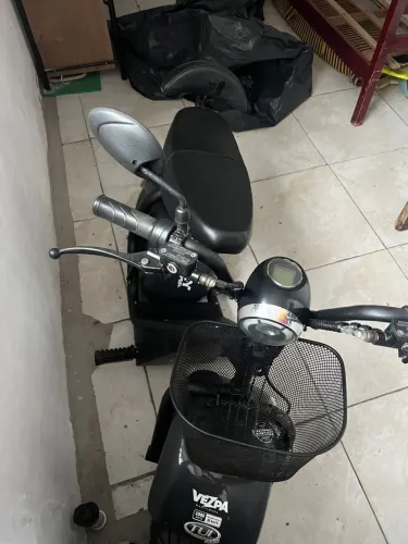 Moto / Scooter Eletrica TUI - 2 Lugares