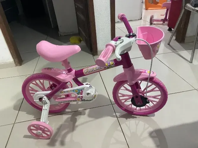 Bicicleta infantil menina
