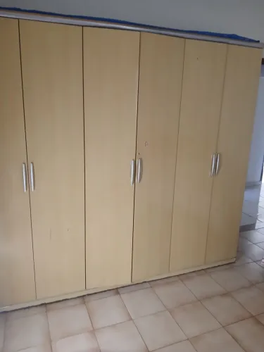 Guarda roupa 6 portas