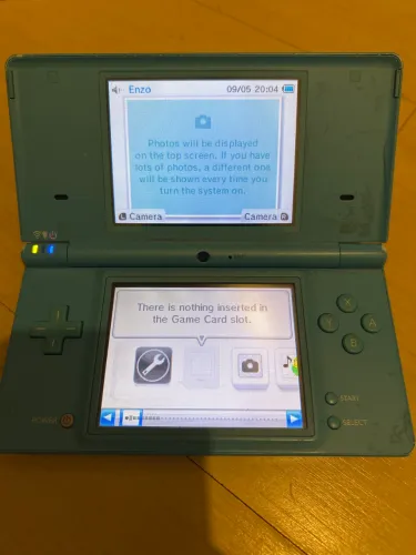 Nintendo DSI com R4, Mário partey, lego harry potter e fifa 07