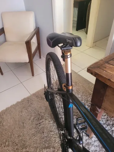 Vendo uma Bicicleta semi nova impecavel