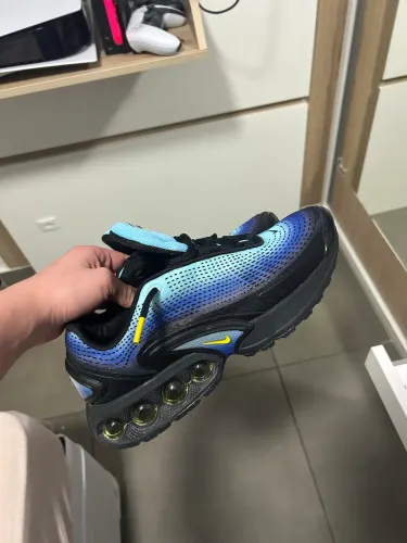 Air Max DN sky blue