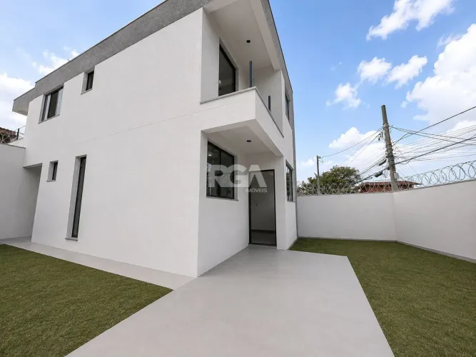 CASA GEMINADA COM 3 QUARTOS - 1 SUÍTE - 1 VAGA BAIRRO LETÍCIA