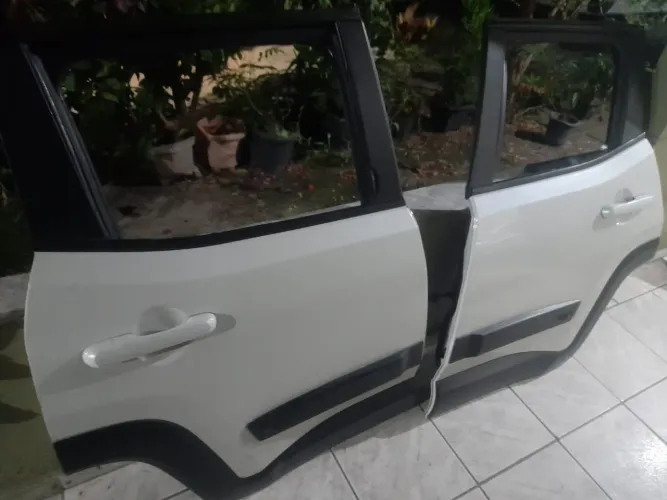 Porta traseira renegade 2025