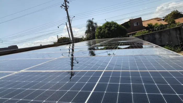 Manutenção solar.