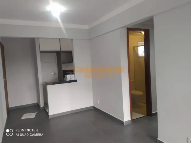 Apartamento todo reformado 02 quartos com sacada gourmet no edifício up-side jd Ismênia