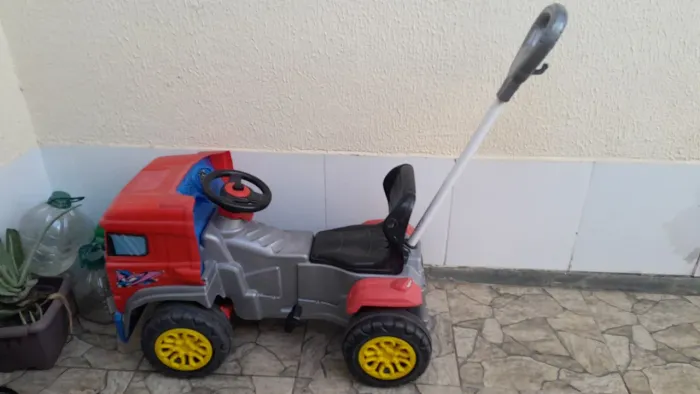 Caminhão de passeio triciclo