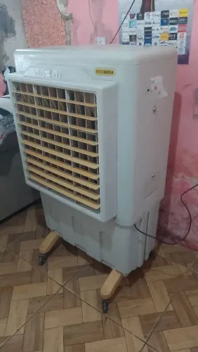 Climatizador ecobrisa para vender rápido 1,20 de largura comprimento 74 cm