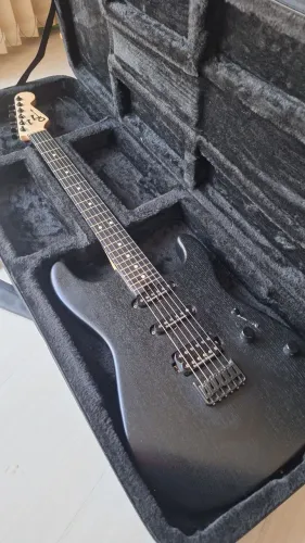 Guitarra Charvel Pro-Mod San Dimas Sassafras HT