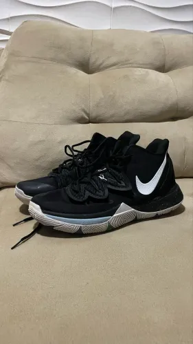 KYRIE 5 NOVA