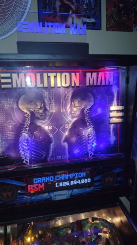 Pinball Demolition Man