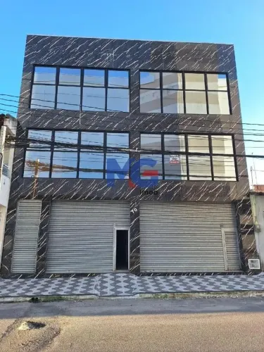 Prédio Comercial com 180m² no Bairro Jereissati -Maracanau-Ce