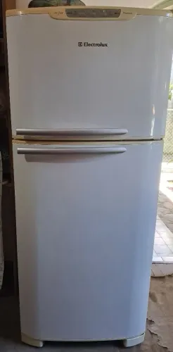 Vendo geladeira frost free duplex Electrolux Premium 