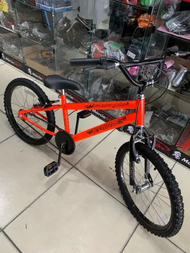 Bicicleta aro 20 Cairu Flash boy