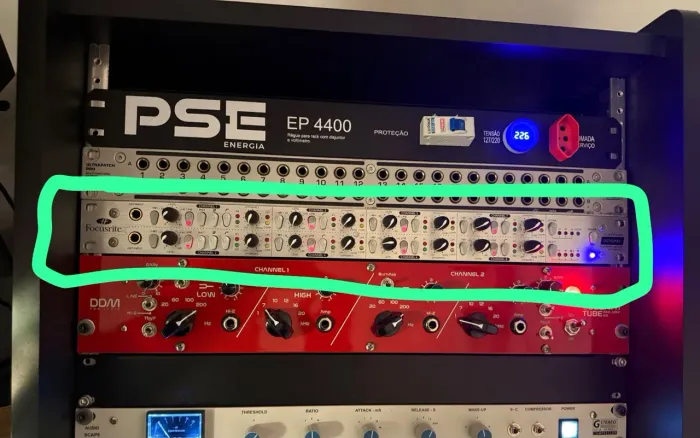Focusrite OctoPre Platinum - 8 Pré-Amplificadores de Microfone + Cabo DB25