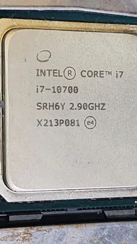 I7 10700