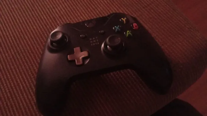 Vendo manete e jogo Xbox one