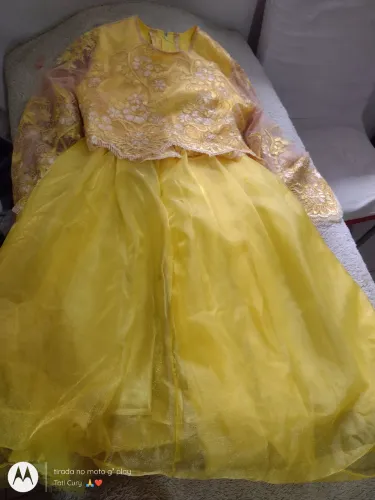Promoção para hoje lindo vestido de festa logo amarelo com cropped veste até 8 snos
