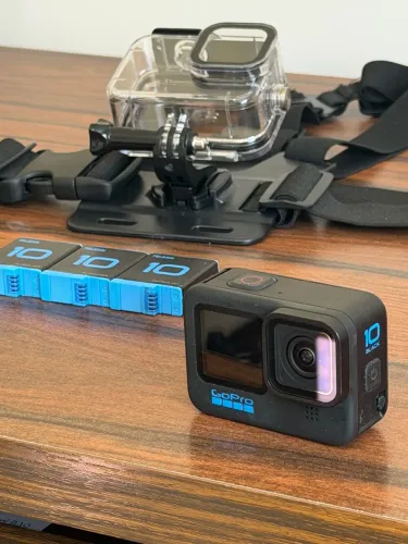 Câmera GoPro Hero 10 com Acessórios Peitoril