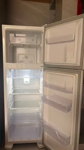 GELADEIRA ELECTROLUX FROST FREE